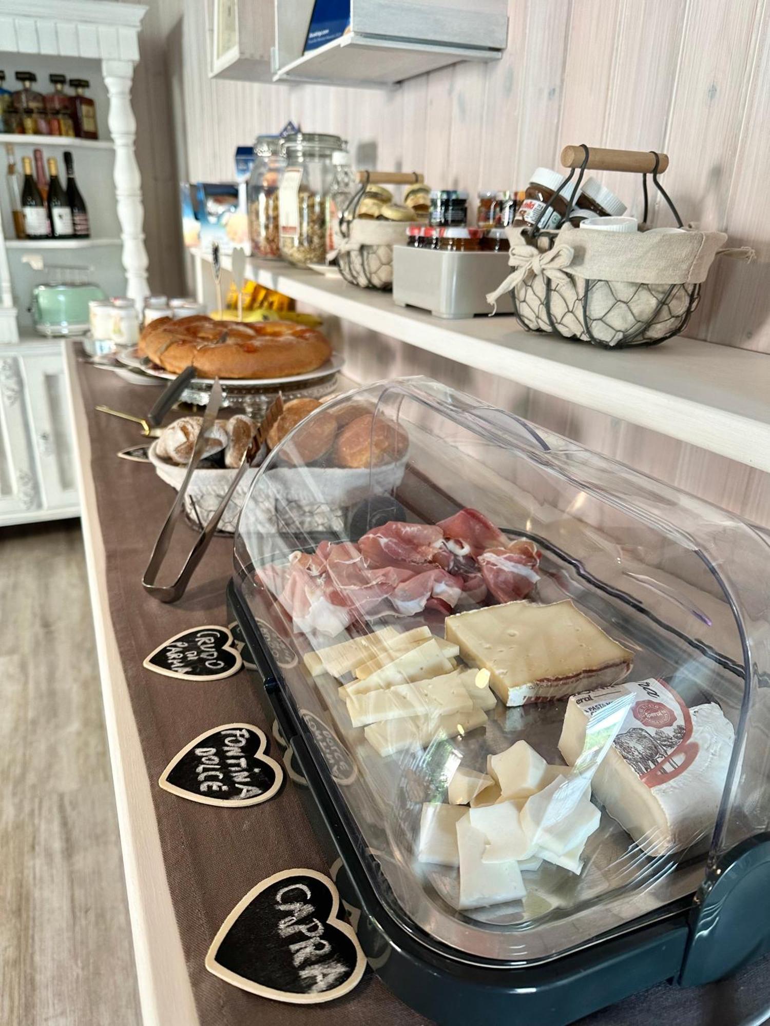 B&B La Dolce Casa Lago Di Como Cremia Luaran gambar